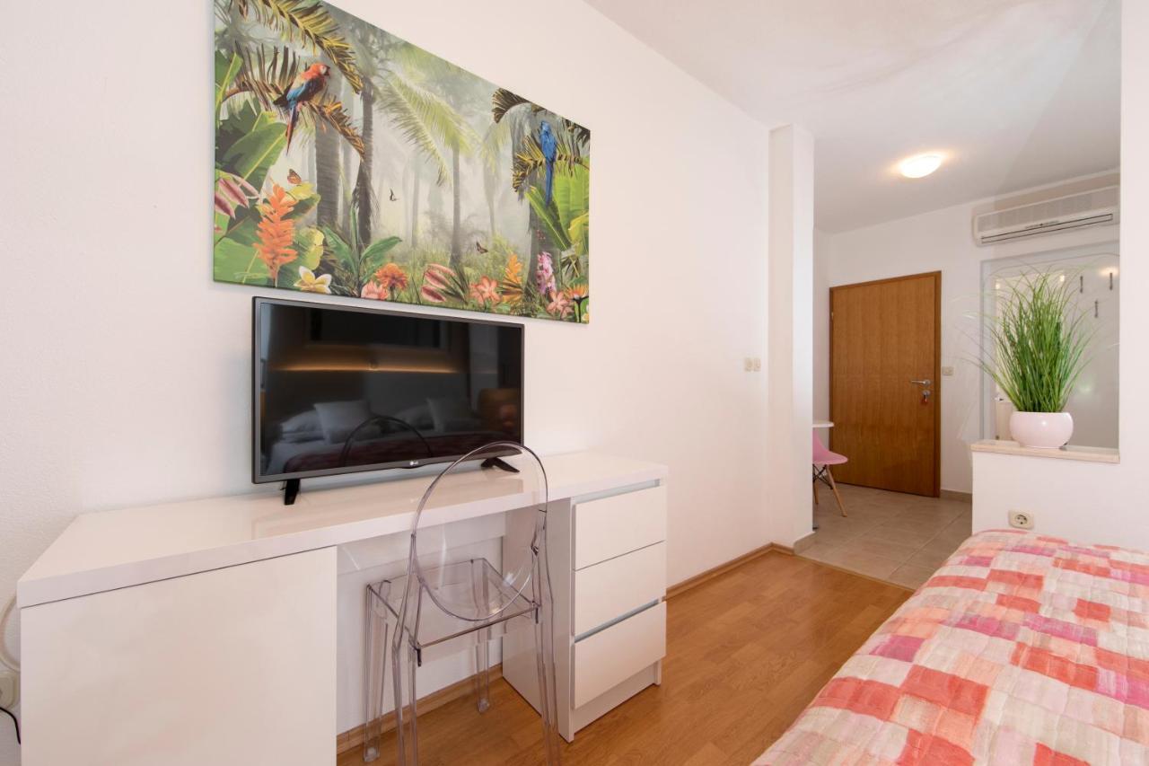Apartments Milana 2 Tučepi Εξωτερικό φωτογραφία