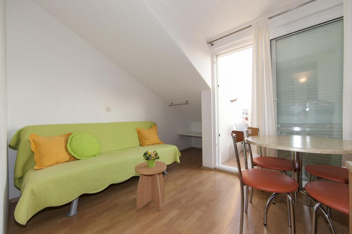 Apartments Milana 2 Tučepi Εξωτερικό φωτογραφία