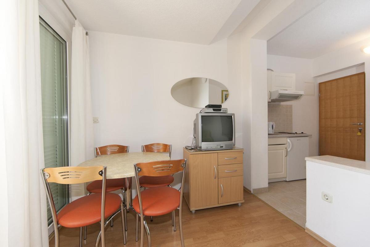 Apartments Milana 2 Tučepi Εξωτερικό φωτογραφία
