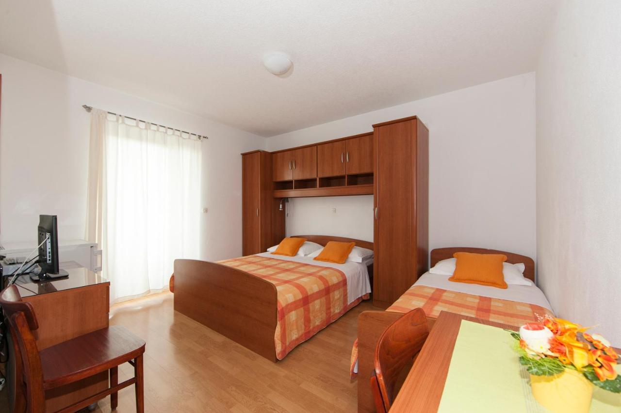 Apartments Milana 2 Tučepi Εξωτερικό φωτογραφία